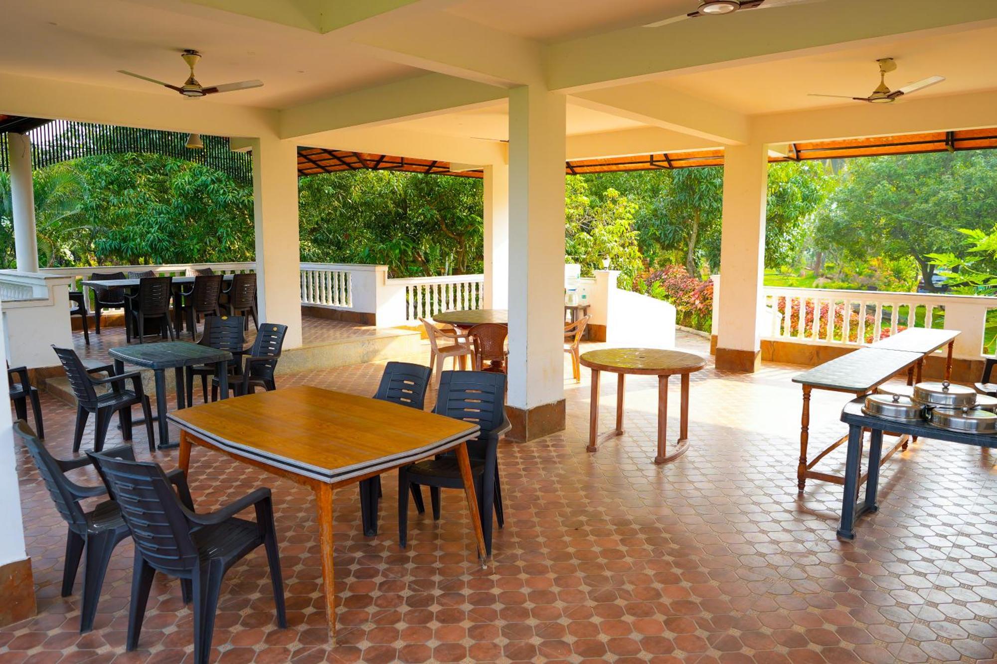 Bana The Wild Waters Hotell Muduvādi Eksteriør bilde