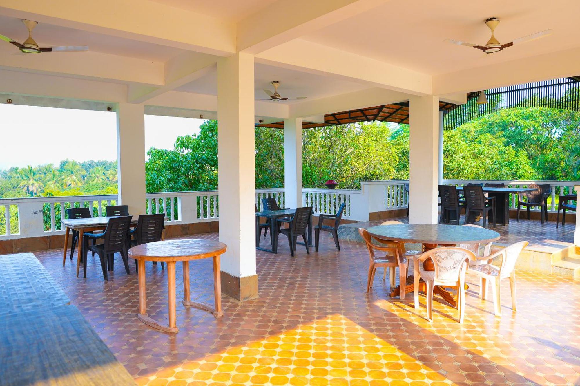 Bana The Wild Waters Hotell Muduvādi Eksteriør bilde